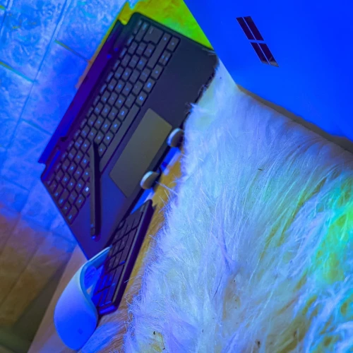 SURFACE PRO 9 2023 avec clavier et stylo/RAM 16GB/256GB SSD