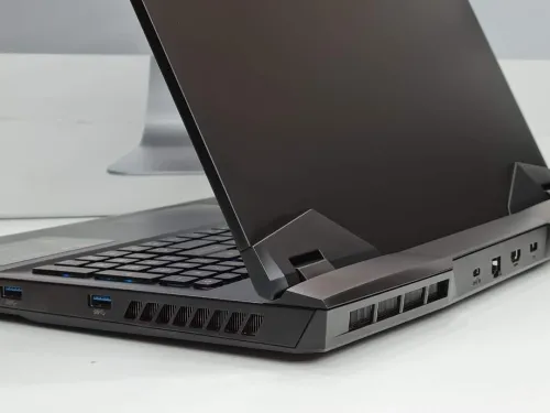 MSI LÉOPARD GP66  11UG 16 gb 256 + 1024 ssd RTX 3070