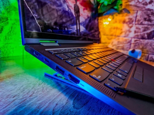 LENOVO THINKPAD X1 YOGA GEN 7 /INTEL EVO I7-1270P 32GO DDR5 512GO SSD/ECRAN 14 X360 TACTILE