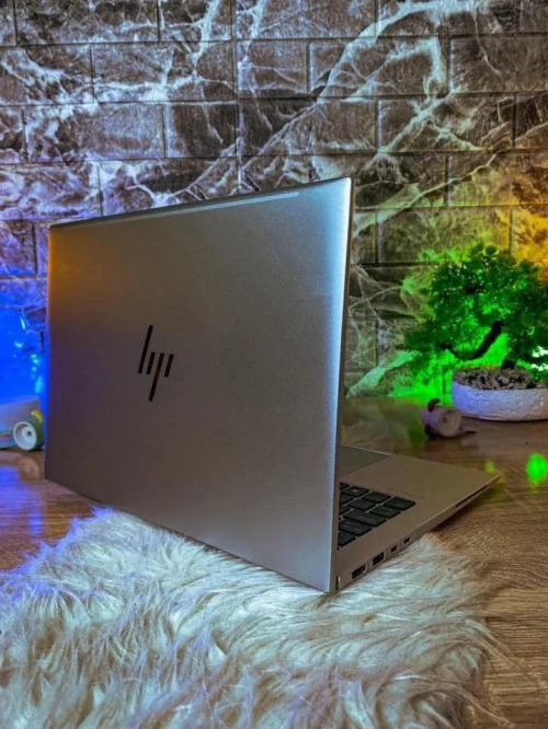 HP ELITEBOOK 840 G9 /CORE I5 -1240P /RAM 16 DDR5/ 256GB NVME /14 POUCE FHD TACTILE/INTEL IRIS XE