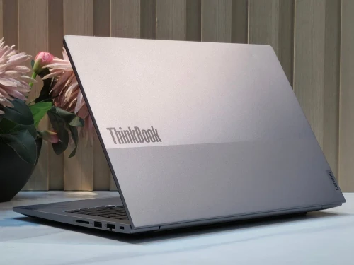 LENOVO THINKBOOK 14 G8/INTEL CORE 7-240H/16GB DDR5 5600 MHZ/512Gb  SSD NVUM/14 pouce ips FUH