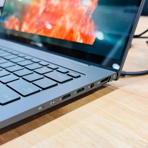  ASUS ZENBOOK 14X PRO 2.8K OLED/INTEL I9 -13900H/ RAM 32 GB/DISK 1024GB/NVIDIA RTX 3050/OLED120hz 