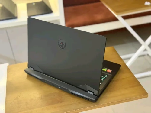 MSI ALPHA A17/RYZEN 9-7945HX 5GHZ/RAM 16GB/512GB SSD/NVIDIA RTX 4070 8GB/ECRAN 17.3 POUCE 2.5K 240HZ