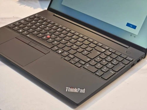 THINKPAD E16 GEN2/RYZEN 5-7535U/16GB LPDDR5x/1TB/AMD GRAPHIQUE/ECRAN 16.1FHD+