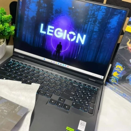 LENOVO LEGION PRO 5 16IRX8 2023/RYZEN 7-7745HX/RAM 32GB DDR5/2TB SSD/RTX4070 16POUCE IPS  240Hz