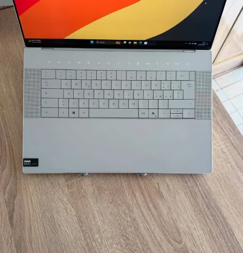 DELL XPS 16 9640 2025/ULTRA 9-185H 5.2GHZ/RAM 32GB DDR5/1TB SSD/RTX 4060 8GB/ECRAN 16 4K TACTILE