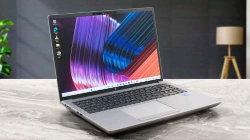 HP ZBOOK FURY 16 G10 STATION /I7 13850HX/RAM 32GB/1TB SSD/NVIDIA RTX A1000 ADA 06 GB/ECRAN 16 FHD