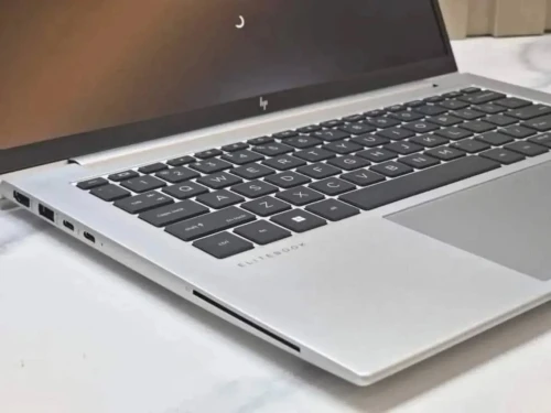 HP ELITEBOOK 840 G9/INTEL I7-1260P/ RAM 16GB DDR5/disk 512GB SSD/14 pouce FHD/  iris xe  graphique