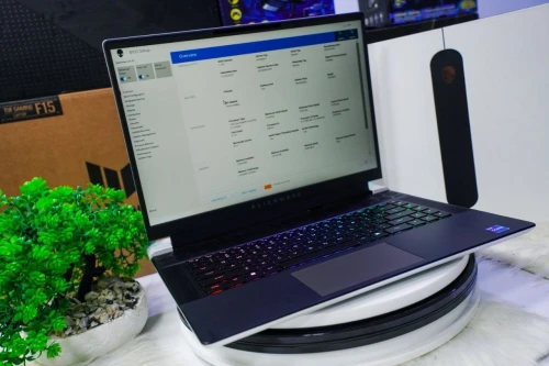 ALINEWAER X16 R1/INTEL I7-13700H/ram16 gb ddr5/disk 1024 gb ssd/nvidia RTX 4060/16 pouce 2.5K 240Hz 
