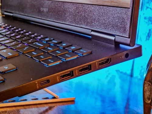 HP OMEN GAMING 17 2023 RYZEN5-8845HS 5GHz 16GB DDR5 512 SSD RTX 4060 17.3 pouce IPS FHD+ 