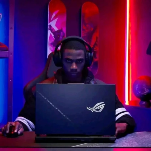 ASUS ROG STRIX SCAR 17/RYZEN 9-7945HX 3D RAM 32GB DDR5/DISK 1TB SSD/ NVIDIA RTX 4080 12gb/17.3 IPS 2.5K 240HZ