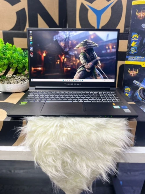 THUNDEROBOT LAPTOP GAMING 2023/I7-12650H 5GZ/32GB DDR5/2.5TB SSD/RTX 4060 8GB/2K 165HZ