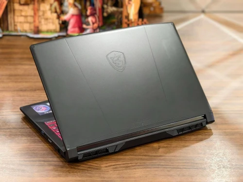 MSI KATANA 15 B13V / intel I9 -13900H  / RAM 16GB  DDR5 /DISK  512 gb ssd nvme /invidia GEFORCE RTX 4060  08 UP 24GB /ecran 15.6  FHD+ IPS   144HZ
