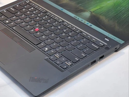 LENOVO THINKPAD T14 GEN 5/RYZEN 5 -8540U/32 GB DDR5/256 gb/ecran 14 pouce  IPS FHD+