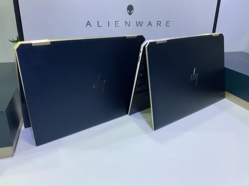HP SPECTRE X360 CONVERTIBLE  intel I7-1065G7   4.6 ghz 8 gb ddr4  3700 hz 2000 gb ssd nvum 2T 
