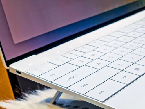 DELL XPS 13 PLUS  9320/INTEL I7-1360P/RAM 32GB DDR5/disk 512gb ssd/ecran 13.3  IPS TACTILE 