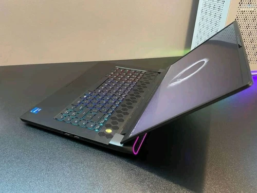  ALIENWARE M15 R6/intel I7 -11800H/ 64gb ddr4/1024gb ssd/nvidia RTX 3060 6GB/5.6  pouce 2k  244HZ