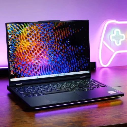 LENOVO LEGION PRO 7 /i9-13900HX/16GB DDR5 /1TB SSD/NVIDIA RTX4070 /16" pouce 240Hz 