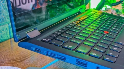  LENOVO THINKPAD X13 YOGA X360 TACTILE/i5-10310U/16gb DDR4/256gb ssd/intel uhd GRAPHICS/14 POUCE