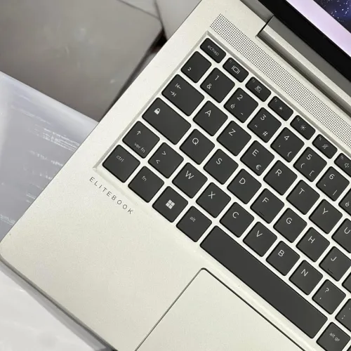 HP ELITEBOOK 640 G9/intel I7-1255U/ram 16gb ddr4/disk 512gb ssd/ecran 14 pouce fulhd /intel iris xe 