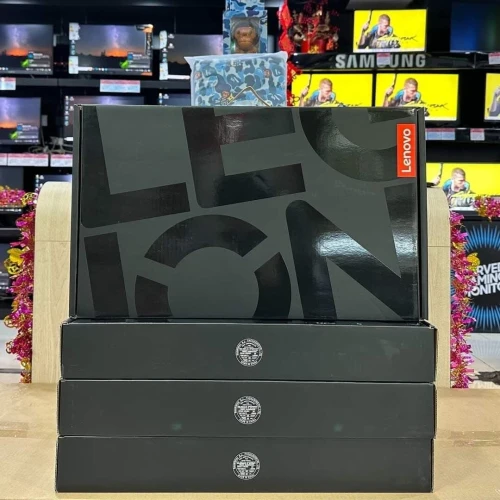 LENOVO LEGION 7 SLIM i9 14900HX /32 gb DDR5/1024 gb ssd/RTX 4070 08GB /16 POUCE QUHD 2.5K 240HZ  