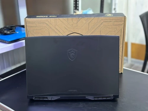 MSI KATANA 17/INTEL i7-13620H/RAM 16gb  DDR5/ NIVIDIA RTX 4060 08/DISK 512 NVME/17.3 FHD 144 HZ  