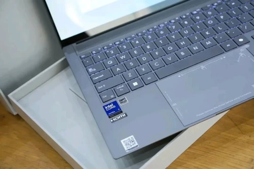 ASUS  ZENBOOK S14 OLED  2025 /INTEL ULTRA 7- 258V  /RAM 32GO DDR5X /DISQUE 1000GO 1TO SSD NVME /INTEL ARC TM 140V /ECRAN 14 3K OLED