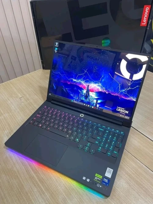 LENOVO LEGION 7I PRO GEN 10 2025/ULTRA 9-275HX/RAM 64GB/2TB SSD/NVIDIA RTX 5090 24GB/ECRAN 16 OLED