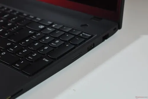 LENOVO THINKPAD P16S GEN 4/AMD RYZEN 9 AI PRO 370W/ 64GB LPDDR5x-7467/DISK 1TB  M.2/ECRAN 16.1  FHD+   300nits