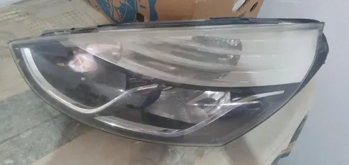 Phare clio 4