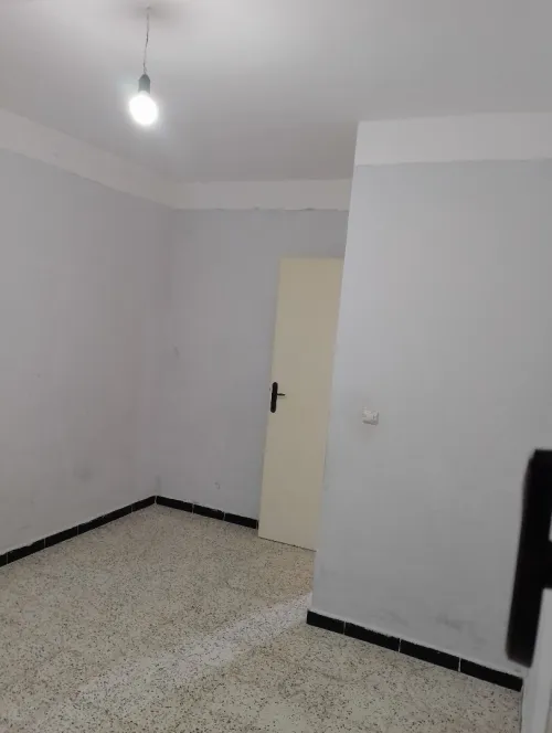 Cherche achat Appartement F3 Jijel Jijel
