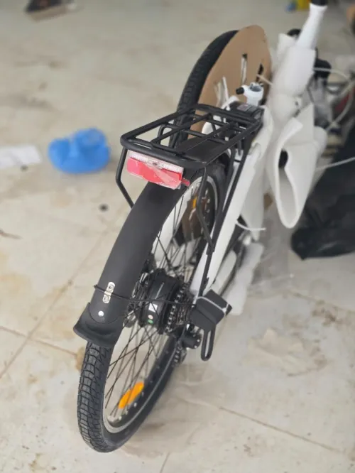 Vélo Électrique Tout-Terrain DYU C6 Pro Adulte 250W 36V15,6Ah Pneus 26 Pouces Confort Route