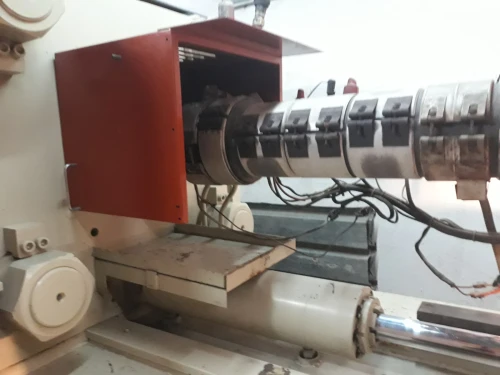 machine injection plastique pvc