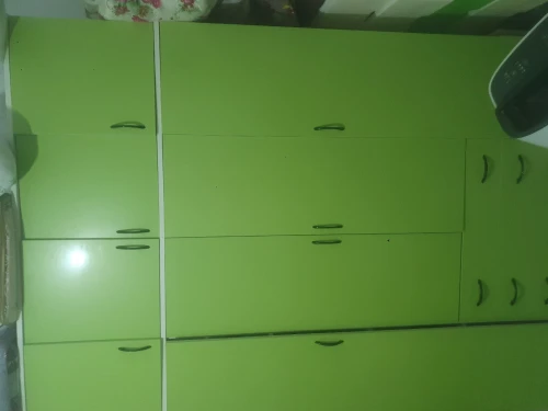 Armoire + 2 lits en mdf bon qualité