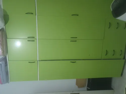 Armoire + 2 lits en mdf bon qualité