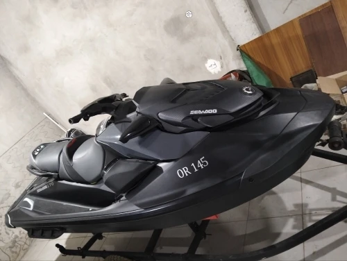 Jet-ski