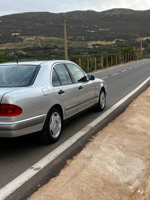 Mercedes Classe E 1996 E220 cdi