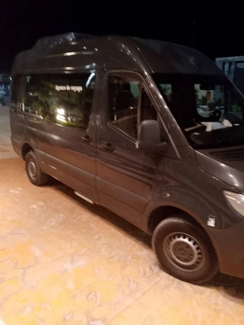 LOCATION DES  BUS ET MINI BUS +VIP VAN