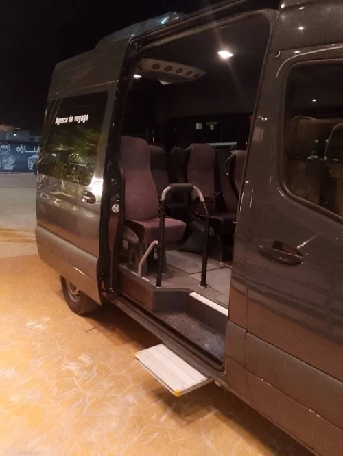 LOCATION DES  BUS ET MINI BUS +VIP VAN