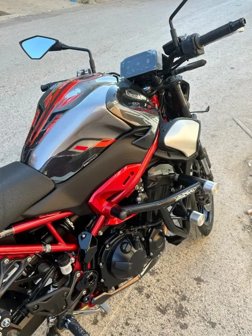 Kawasaki Z900 2025
