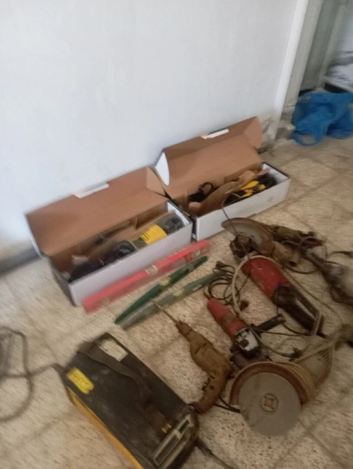 Lots de matériels et outils