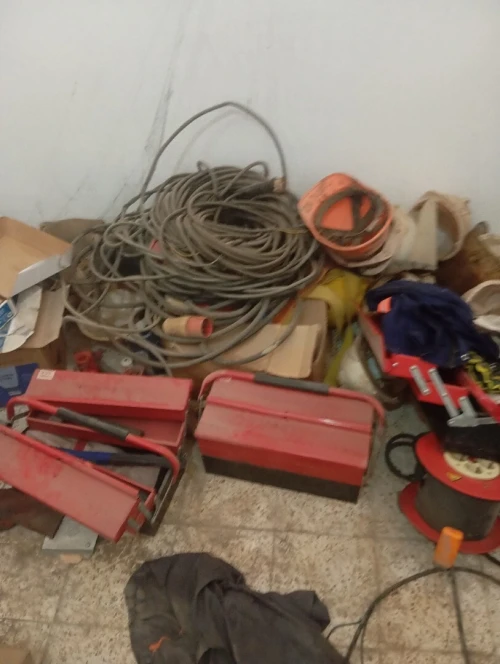 Lots de matériels et outils