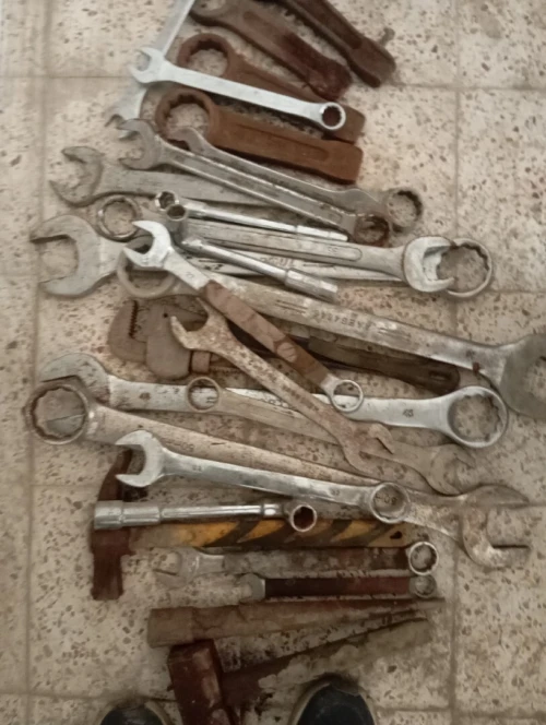Lots de matériels et outils