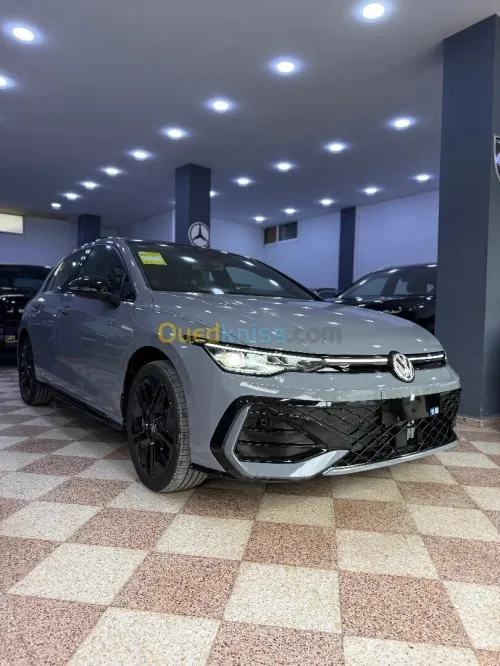 Volkswagen Golf 8 2025 R-Line