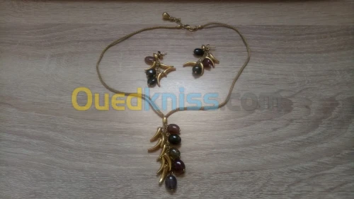 PARURE EN OR 18 CARATS