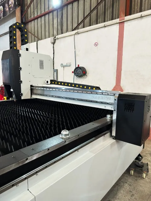 CNC PLASMA / CNC ROUTER FRAISEUSE
