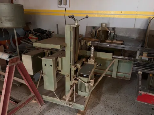 Machine a menuiserie de bois