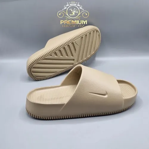 Nike calm slide 
