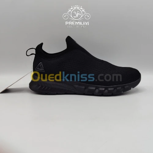 Peak sport slip on