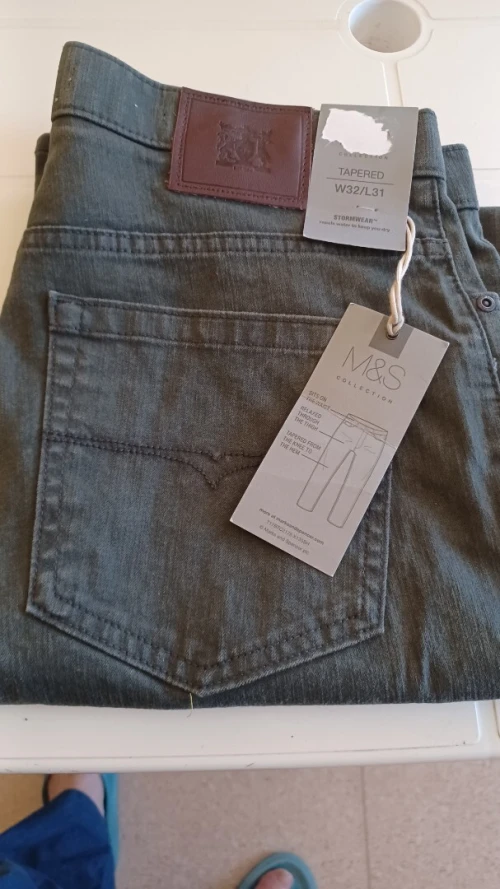 Urgences Liquidation de vetements au plus offrant